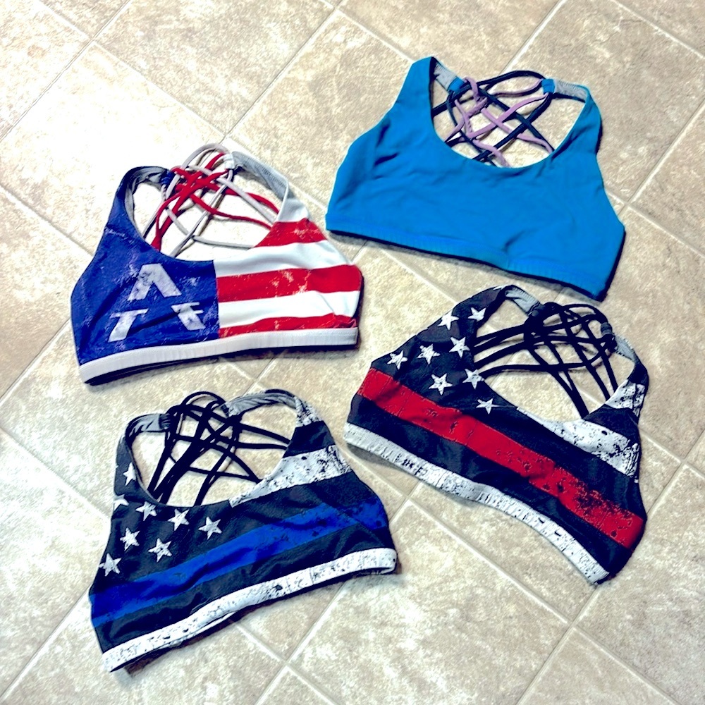Born primitive sports bras size medium come as a pack of 4